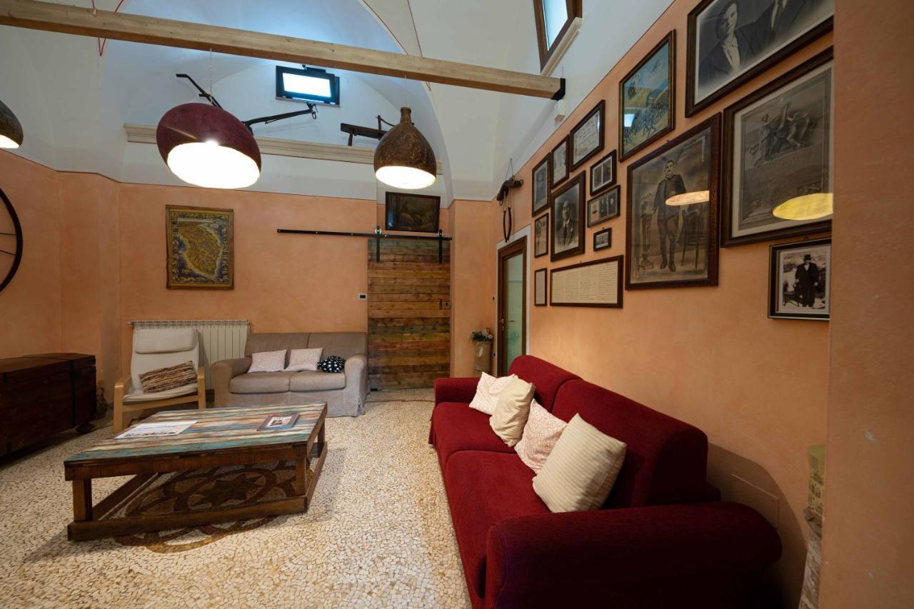 B&B Palazzo La Traja Гальяно-дель-Капо Экстерьер фото