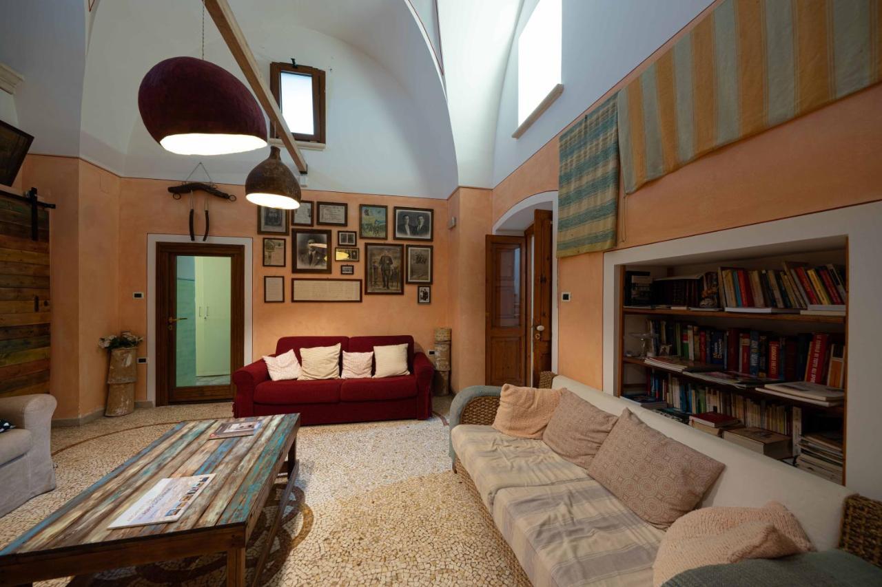 B&B Palazzo La Traja Гальяно-дель-Капо Экстерьер фото