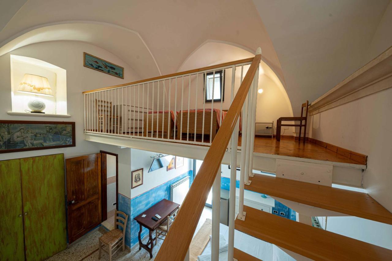 B&B Palazzo La Traja Гальяно-дель-Капо Экстерьер фото