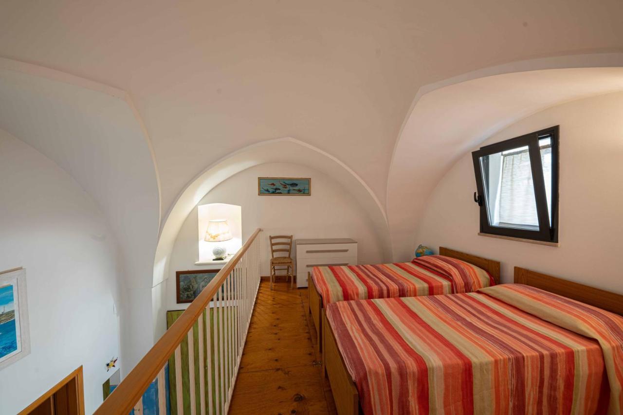 B&B Palazzo La Traja Гальяно-дель-Капо Экстерьер фото